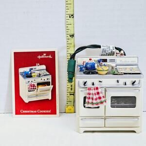 Hallmark Keepsake Ornament 2004 Christmas Cookies Oven Stove Magic Fragrance